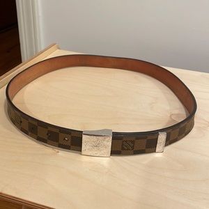 Louis Vuitton vintage logo belt size 90/36